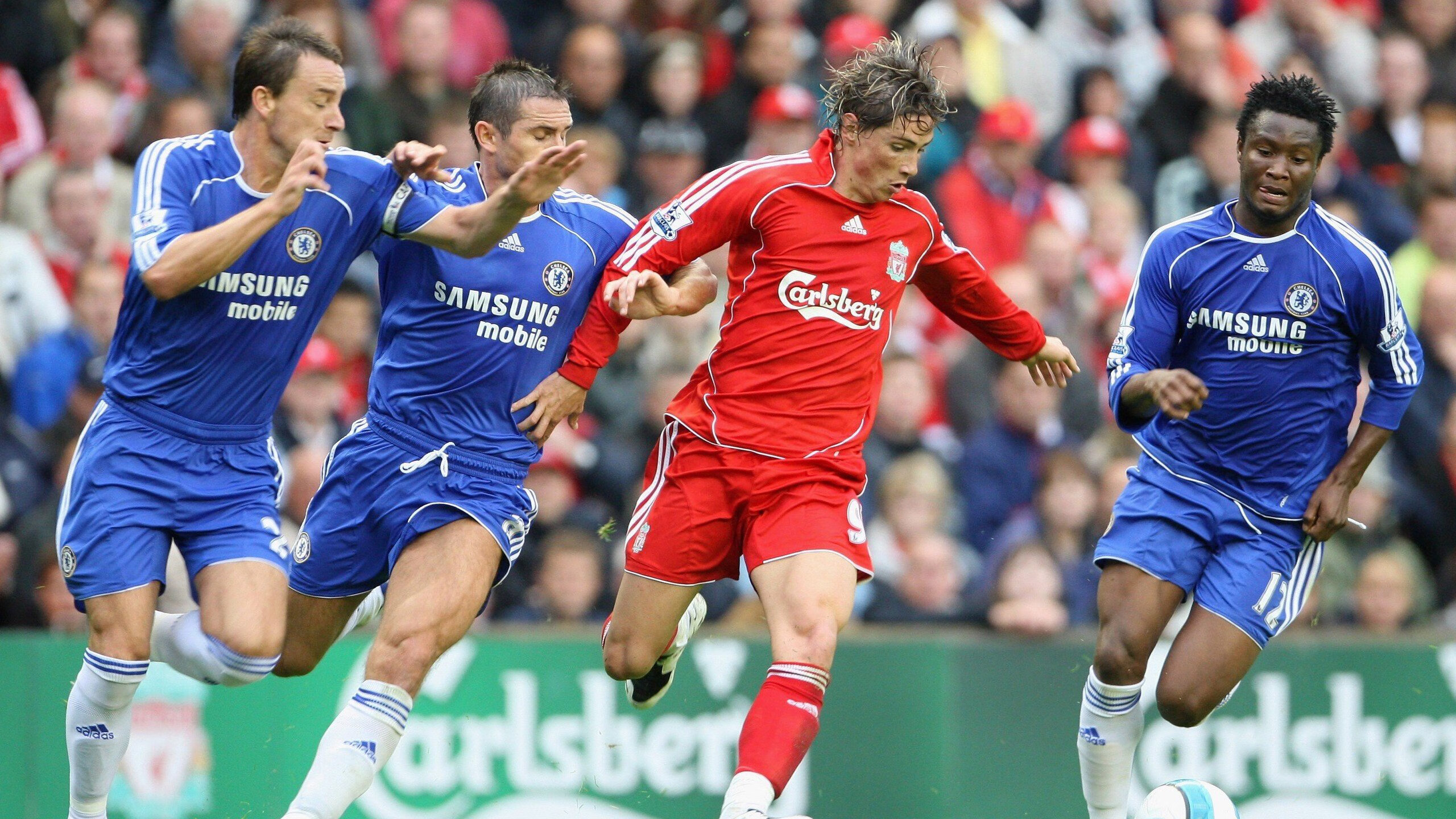 世界杯总评：中锋回归成为大战标配 高空球战术频繁奏效